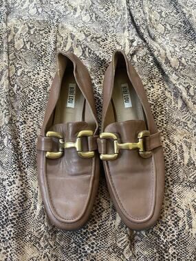 Anthropologie Bibi Lou Zagreb Loafers Beige Leather Gold Horsebit Size US 9/EU40